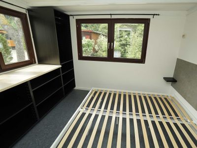 Schlafzimmer mit Doppelbett