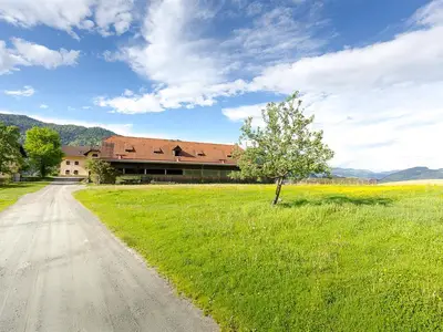 Einfahrt_Prefelnighof