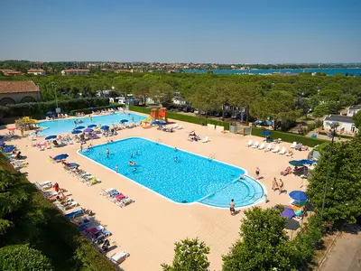 Mobilheim für 4 Personen (24 m²) in Peschiera Del Garda 8/10