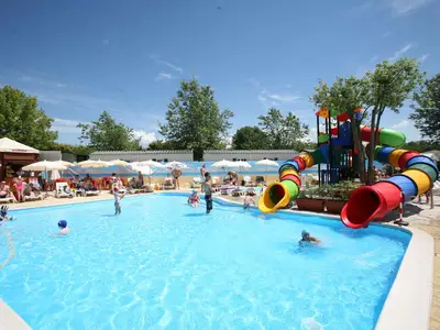 Mobilheim für 7 Personen (29 m²) in Peschiera Del Garda 9/10