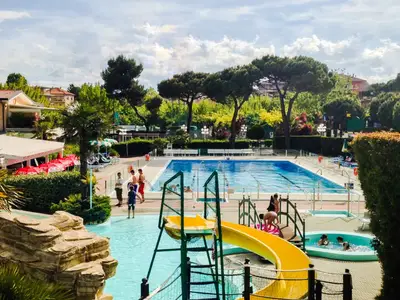 Mobilheim für 5 Personen (25 m²) in Riccione 3/10