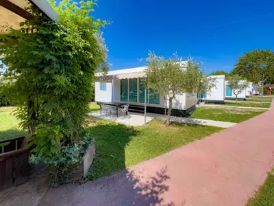 Mobilheim für 6 Personen (33 m²) in Sirmione 3/10
