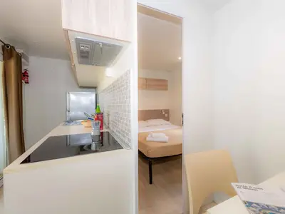 Mobilheim für 6 Personen (33 m²) in Sirmione 8/10