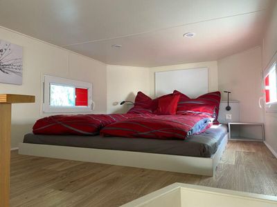 schlaftloft-mit-queen-size-bett