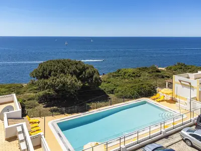 PoolOfHouse