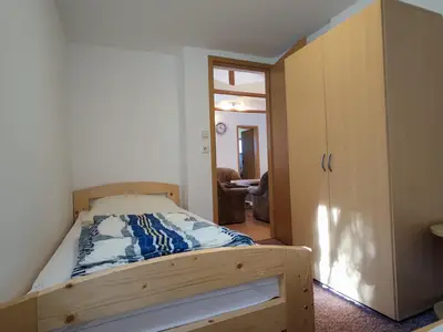 Schlafzimmer 2