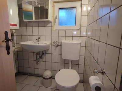 Bad mit WC und Dusche