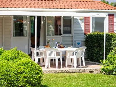 Mobilheim für 6 Personen (32 m²) in Peschiera del Garda 1/10