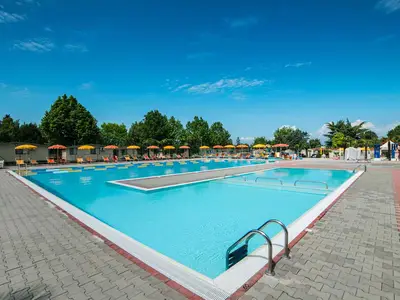 Mobilheim für 6 Personen (34 m²) in Castelnuovo Del Garda 4/10