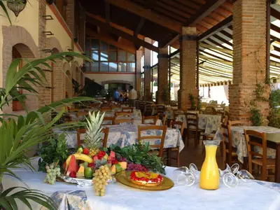 Mobilheim für 6 Personen (30 m²) in Peschiera del Garda 4/10