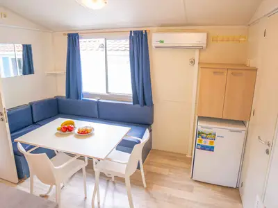 Mobilheim für 5 Personen (24 m²) in Torre del Pozzo 10/10