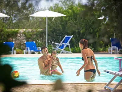 Mobilheim für 4 Personen (24 m²) in Torre Lapillo 7/10