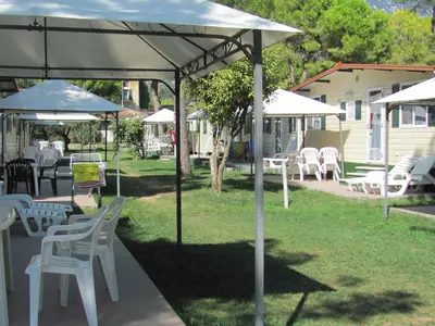 Mobilheim für 4 Personen (24 m²) in Toscolano-Maderno 3/10