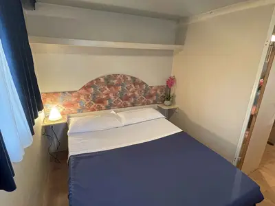 Mobilheim für 6 Personen (24 m²) in Tuoro Sul Trasimeno 6/10 Mobilheim für 6 Personen (24 m²) in Tuoro Sul Trasimeno 6/10