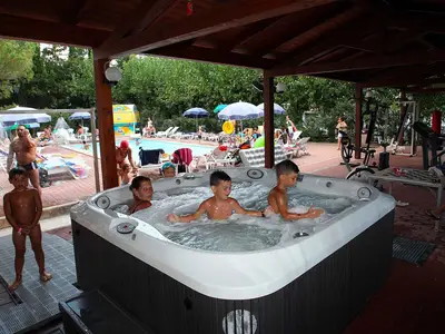 Mobilheim für 6 Personen (40 m²) in Tuoro Sul Trasimeno 6/10