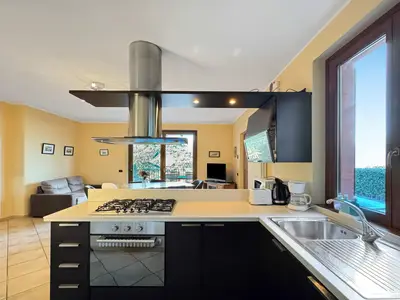 Küche und Essbereich