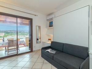 23707930-Reihenhaus-2-Porto San Paolo-300x225-1