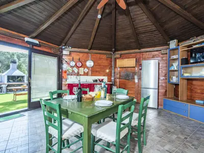 Küche und Essbereich