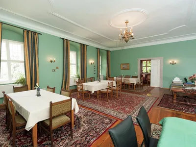 DiningRoom