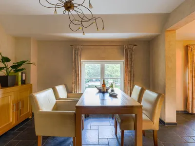 DiningRoom