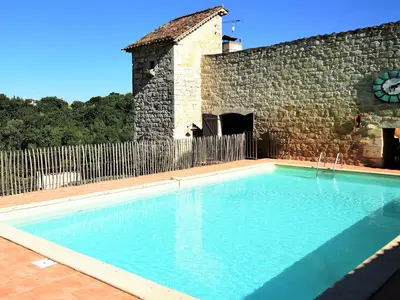 PoolOfHouse