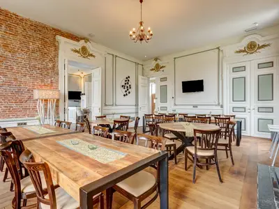 DiningRoom