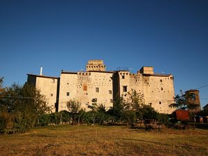 19350010-Schloss-4-Gualdo Cattaneo-300x225-3