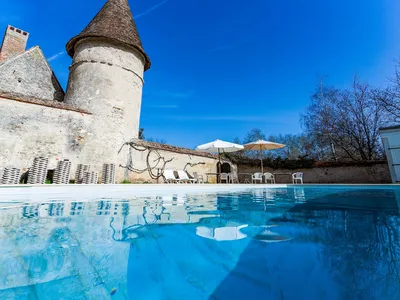 PoolOfHouse