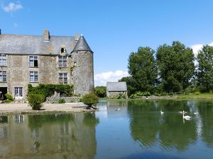 23287873-Schloss-6-Saint-Lô-d'Ourville-300x225-1