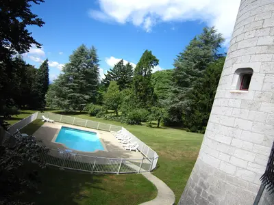 PoolOfHouse