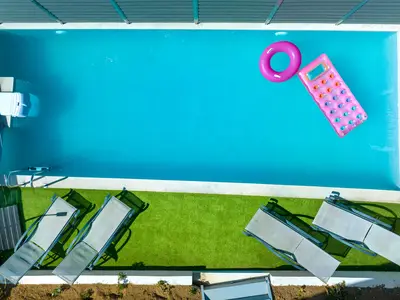 PoolOfHouse