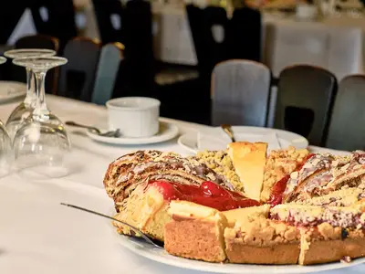 180412-142124-XT2B3672-1-restaurant--2400