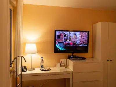 Studio - SAT-TV oder DVD aus dem Bett