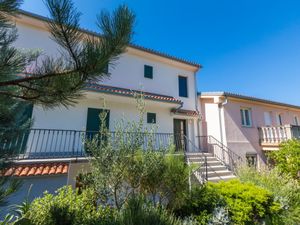 23941346-Studio-3-Crikvenica-300x225-3