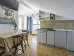 23940094-Studio-3-Crikvenica-300x225-4