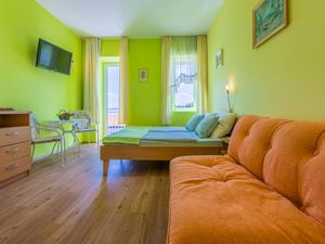 23944441-Studio-2-Crikvenica-300x225-3