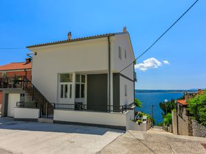 23945540-Studio-2-Crikvenica-300x225-1