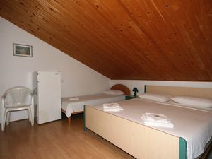 23928584-Studio-3-Crikvenica-300x225-3