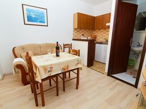 23933941-Studio-2-Crikvenica-300x225-3