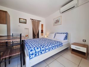 23945607-Studio-2-Crikvenica-300x225-3