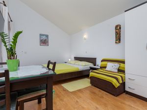 Studio für 2 Personen (25 m²) in Duće