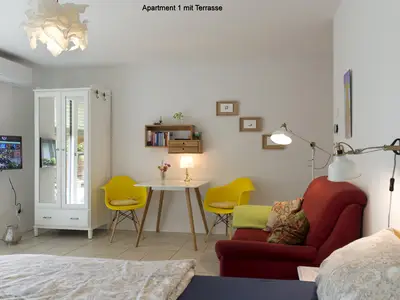 Photo, INSIDE, OUTSIDE