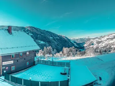 Ertlschweigerhaus-Winter-Jänner-Drohne-© Harald Wa