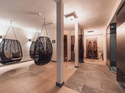 RealxbereichVierStudios&Restaurant