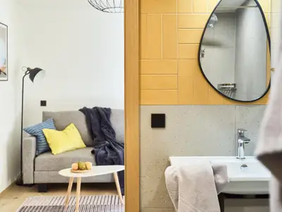 Beispiel für Badezimmer mit Wohnbereich