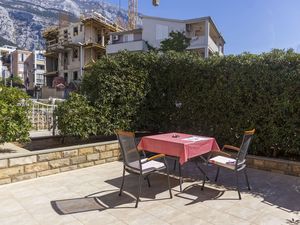 23940680-Studio-2-Makarska-300x225-3