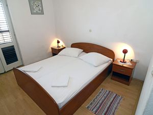 23931420-Studio-2-Makarska-300x225-4