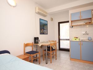 23929998-Studio-2-Mali Lošinj-300x225-1