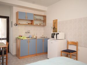 23929998-Studio-2-Mali Lošinj-300x225-2