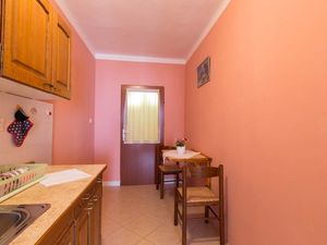 23931535-Studio-2-Mali Lošinj-300x225-1